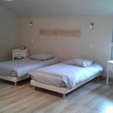 Au Passage Des Grues Bed & Breakfast Drosnay Exterior photo