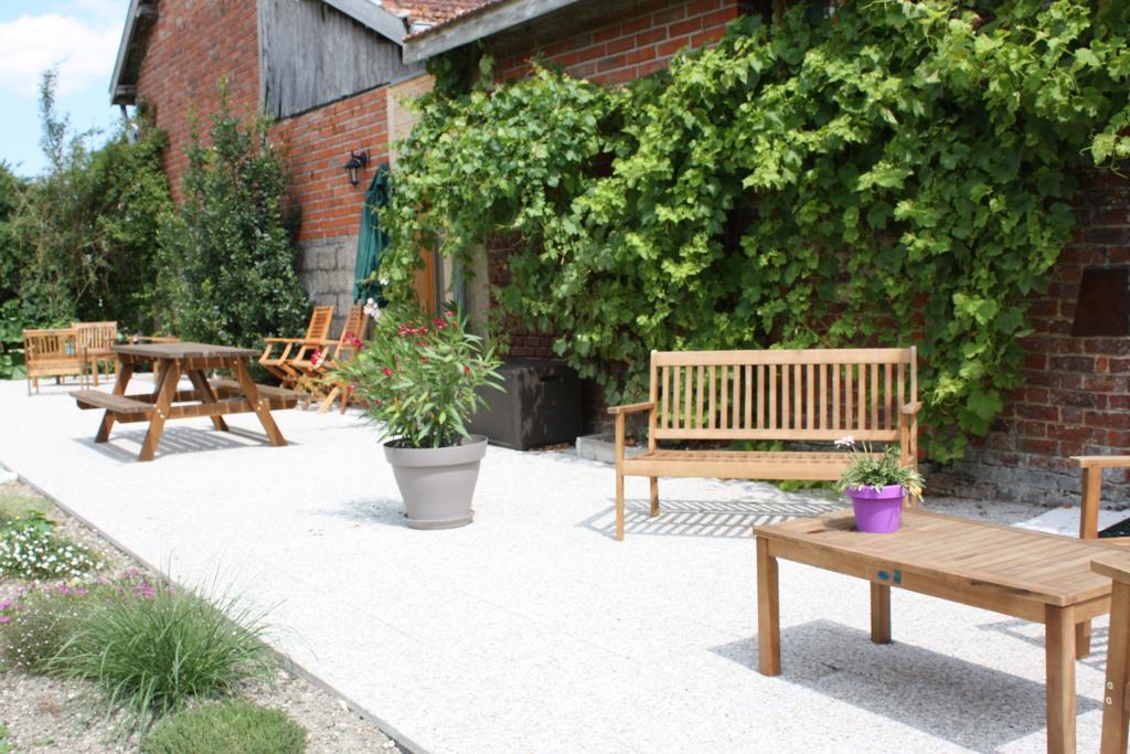 Au Passage Des Grues Bed & Breakfast Drosnay Exterior photo