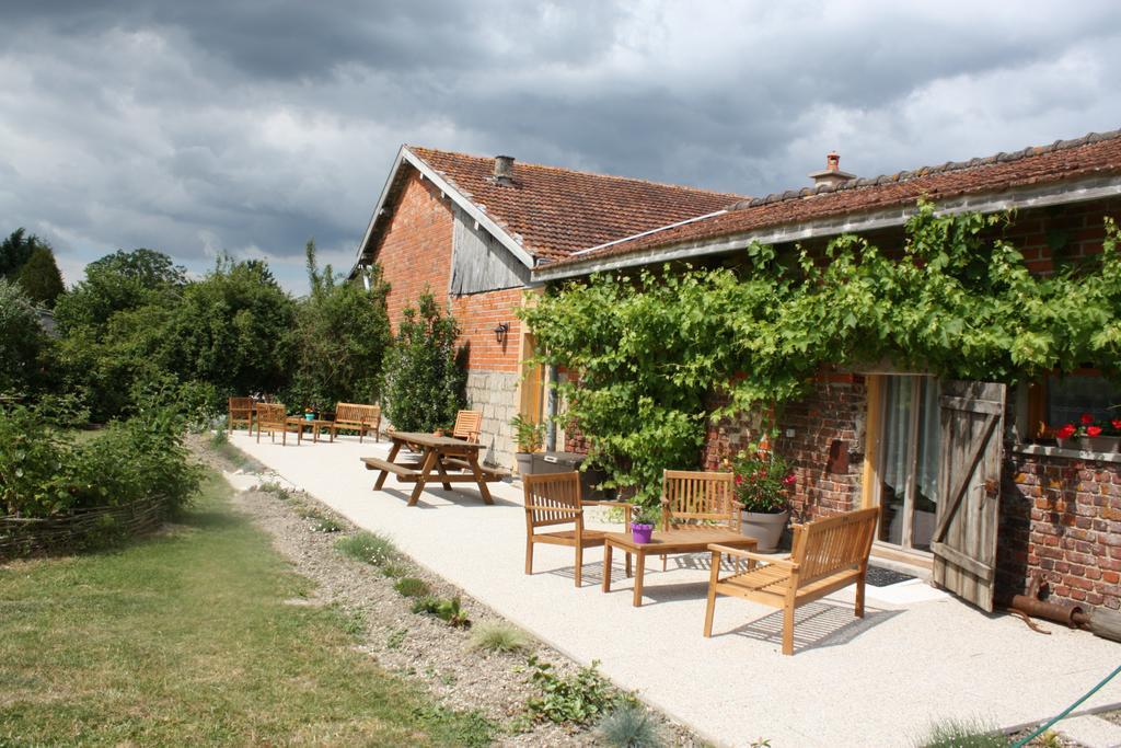 Au Passage Des Grues Bed & Breakfast Drosnay Room photo